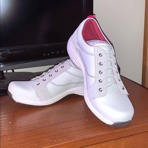 Sanita white & gray walking shoe size 41